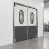 Жесткая маятниковая распашная дверь двустворчатая из сэндвич панелей 250*220